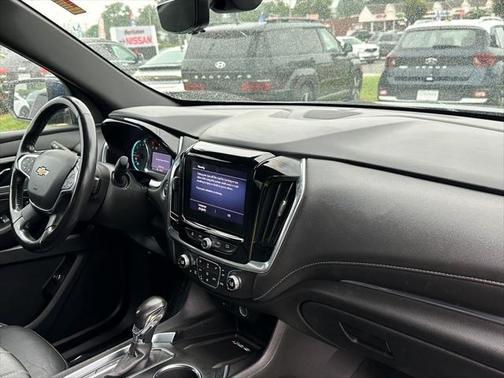 2022 Chevrolet Traverse LT Leather