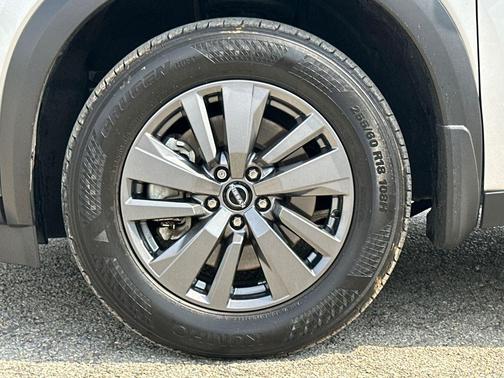 2024 Nissan Pathfinder S 4WD