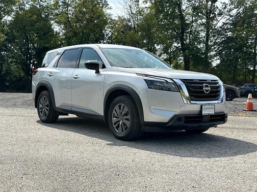 2024 Nissan Pathfinder S 4WD
