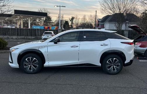 2023 Lexus RZ 450e Premium