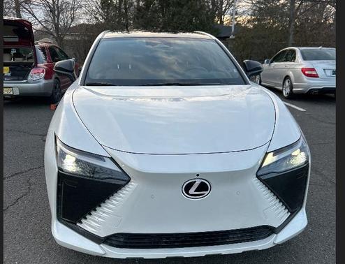 2023 Lexus RZ 450e Premium