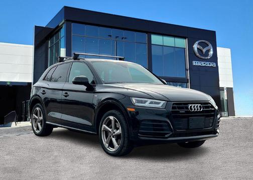 2020 Audi Q5 45 Titanium Premium