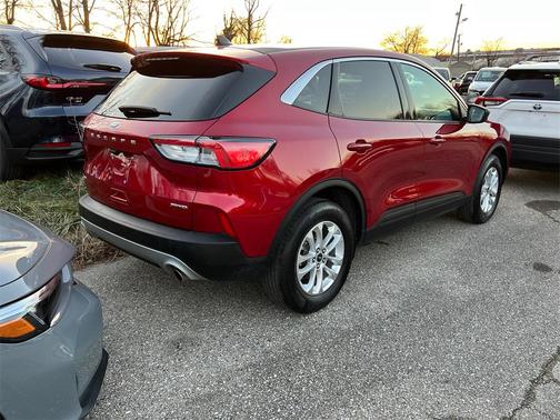 2022 Ford Escape SE