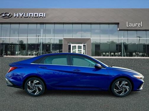 2025 Hyundai ELANTRA SEL
