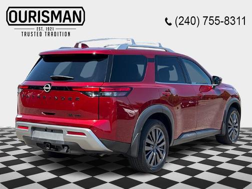 2023 Nissan Pathfinder SL 4WD