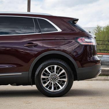 Burgundy Velvet Metallic Tinted Clearcoat 2023 Lincoln Nautilus Standard