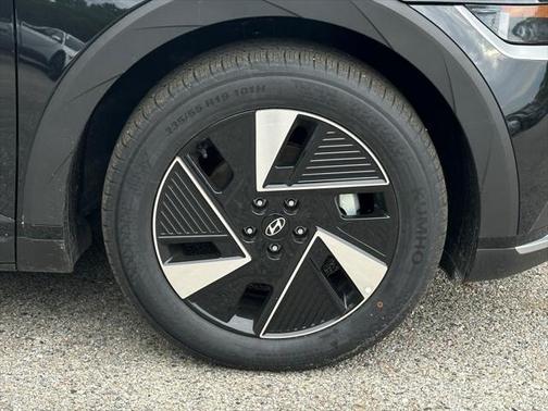 2025 Hyundai IONIQ 5 SE