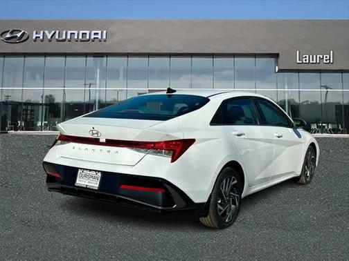 2025 Hyundai ELANTRA SEL