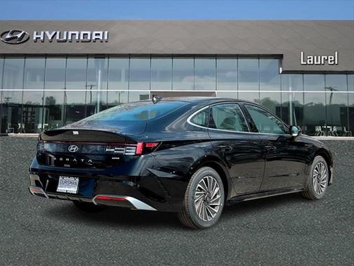 2025 Hyundai SONATA Hybrid SE