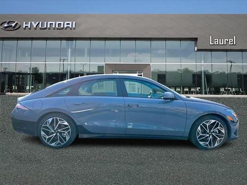 2025 Hyundai IONIQ 6 SE
