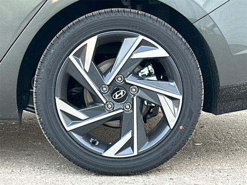 2025 Hyundai ELANTRA HEV Limited