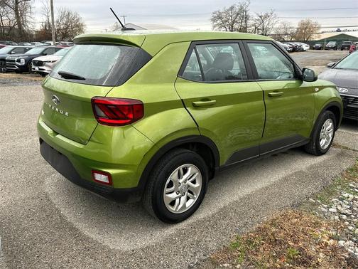 2023 Hyundai VENUE SE