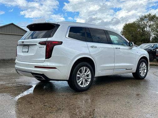 2022 Cadillac XT6 Luxury AWD