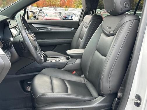 2022 Cadillac XT6 Luxury AWD