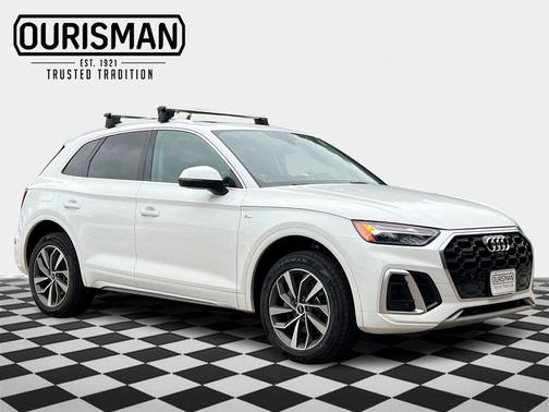 Ibis White 2023 Audi Q5 45 S line Premium Plus