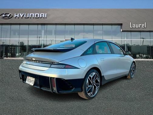 2025 Hyundai IONIQ 6 SE