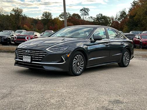 2023 Hyundai SONATA Hybrid SE