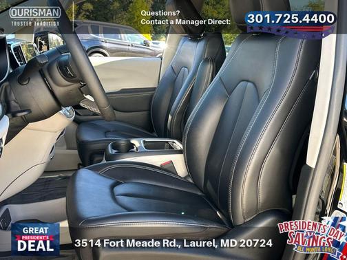 2024 Chrysler Pacifica Hybrid Select