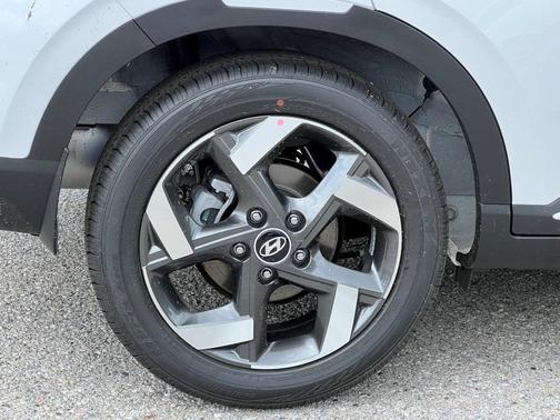 2025 Hyundai VENUE Limited