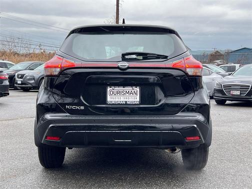 2024 Nissan Kicks S