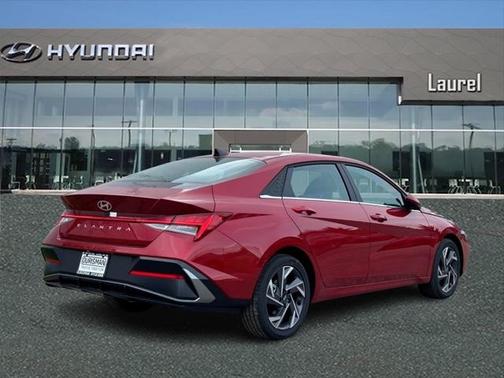 2025 Hyundai ELANTRA SEL