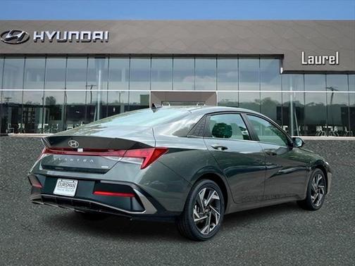 2025 Hyundai ELANTRA Limited