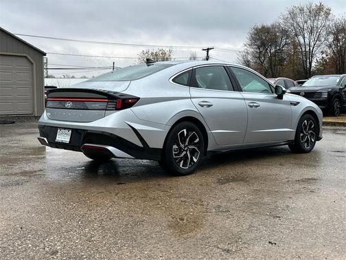 2025 Hyundai SONATA SEL