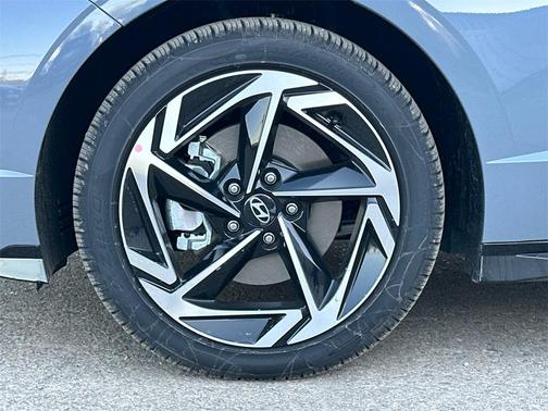 2026 Hyundai SONATA SEL