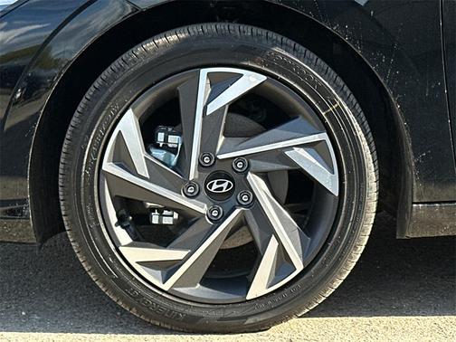 2025 Hyundai ELANTRA HEV SEL Sport