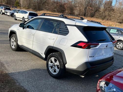 2020 Toyota RAV4 Hybrid LE