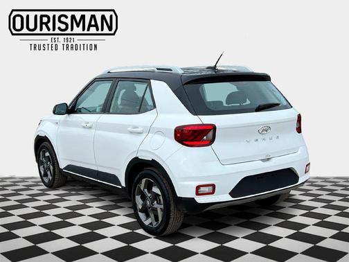 2024 Hyundai VENUE Limited