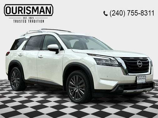 2022 Nissan Pathfinder SL 2WD