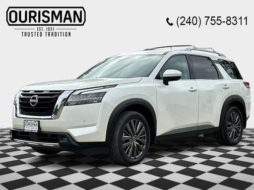 2022 Nissan Pathfinder SL 2WD