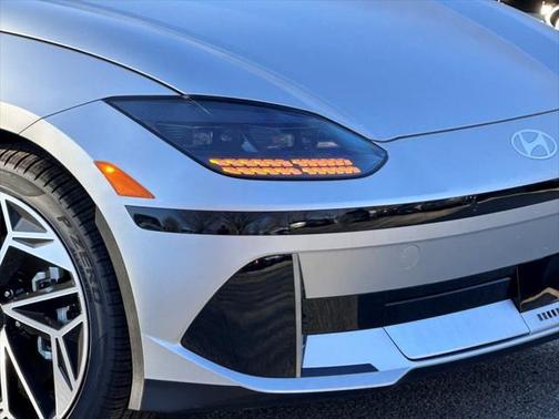 2025 Hyundai IONIQ 6 SE