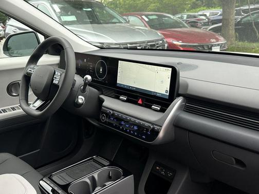 2025 Hyundai IONIQ 5 SEL