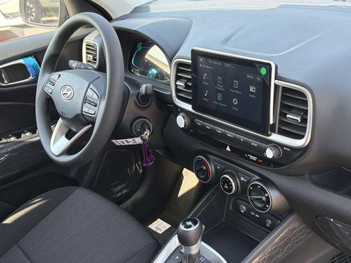 Onyx Black 2026 Hyundai VENUE SE