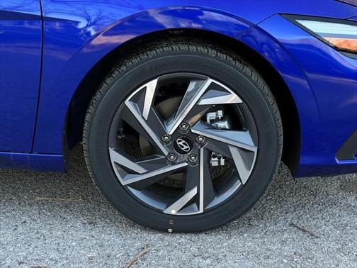 2025 Hyundai ELANTRA Sport