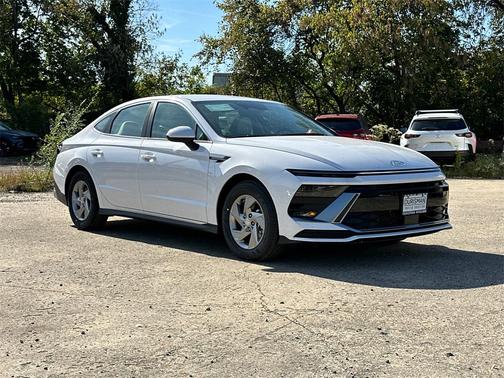 2025 Hyundai SONATA SE