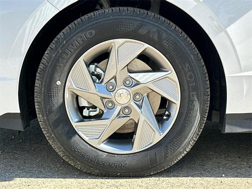 2025 Hyundai SONATA SE