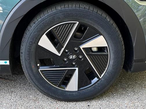 2025 Hyundai IONIQ 5 SE