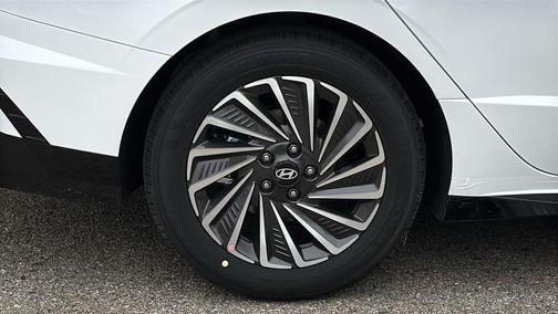 2026 Hyundai SONATA Hybrid SE