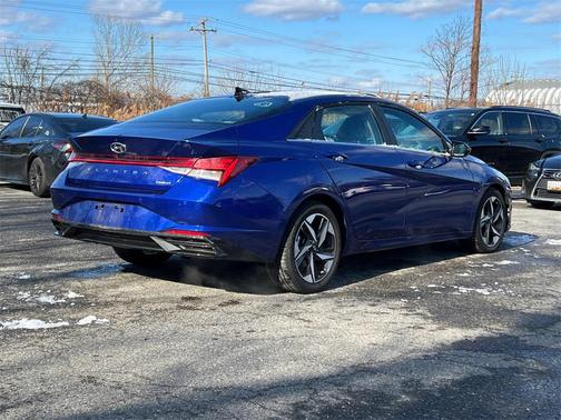 2021 Hyundai ELANTRA Limited