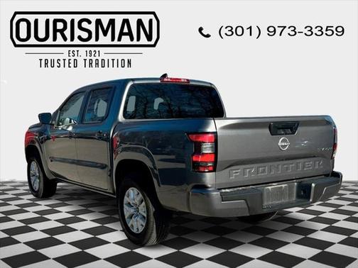 2023 Nissan Frontier SV