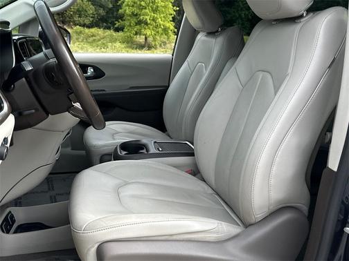 2021 Chrysler Pacifica Hybrid Touring L