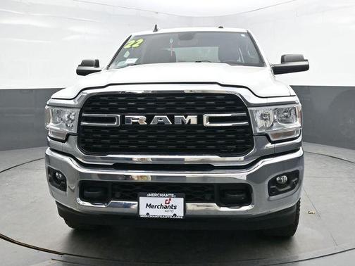 Bright White Clearcoat 2022 RAM 2500 Big Horn Crew Cab 4x4 6'4' Box