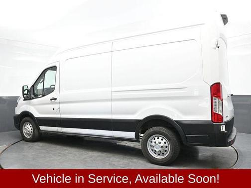 2022 Ford Transit-250 Base