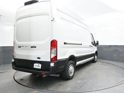 2022 Ford Transit-250 Base