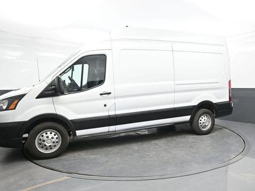 2022 Ford Transit-250 Base