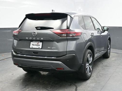 2022 Nissan Rogue SL