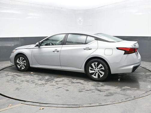 Brilliant Silver Metallic 2021 Nissan Altima S FWD